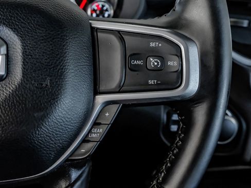 Used 2024 RAM 2500 Big Horn w/ Sport Appearance Package image 18