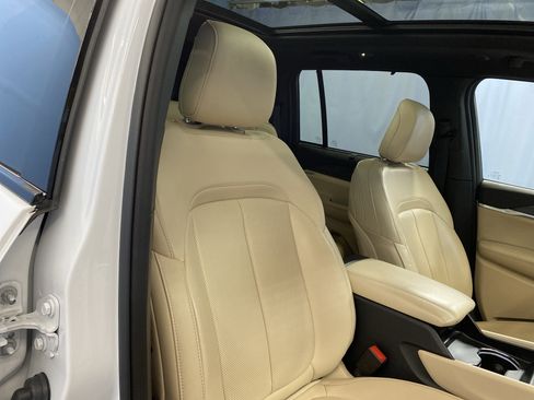 Certified 2024 Jeep Grand Cherokee Limited w/ Luxury Tech Group II image 43