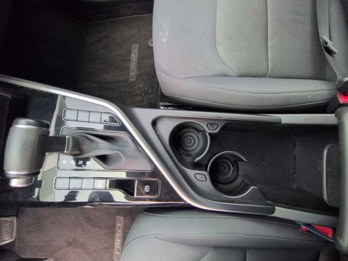 Used 2025 Kia Niro LX FWD image 23
