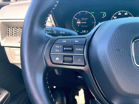 Used 2025 Honda CR-V Sport image 11