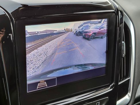 Certified 2020 Chevrolet Traverse LT image 14