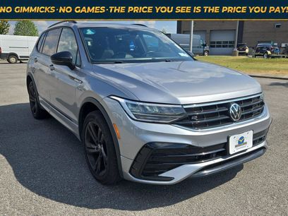 Used 2024 Volkswagen Tiguan SE R-Line