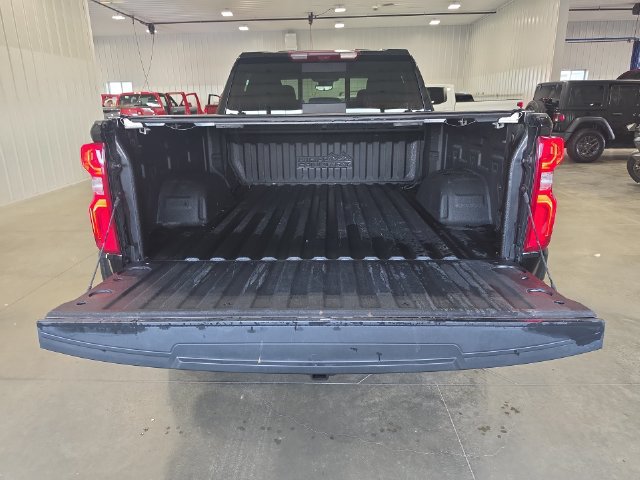 Used 2024 Chevrolet Silverado 1500 High Country w/ High Country Premium Package AWD/4WD image 28