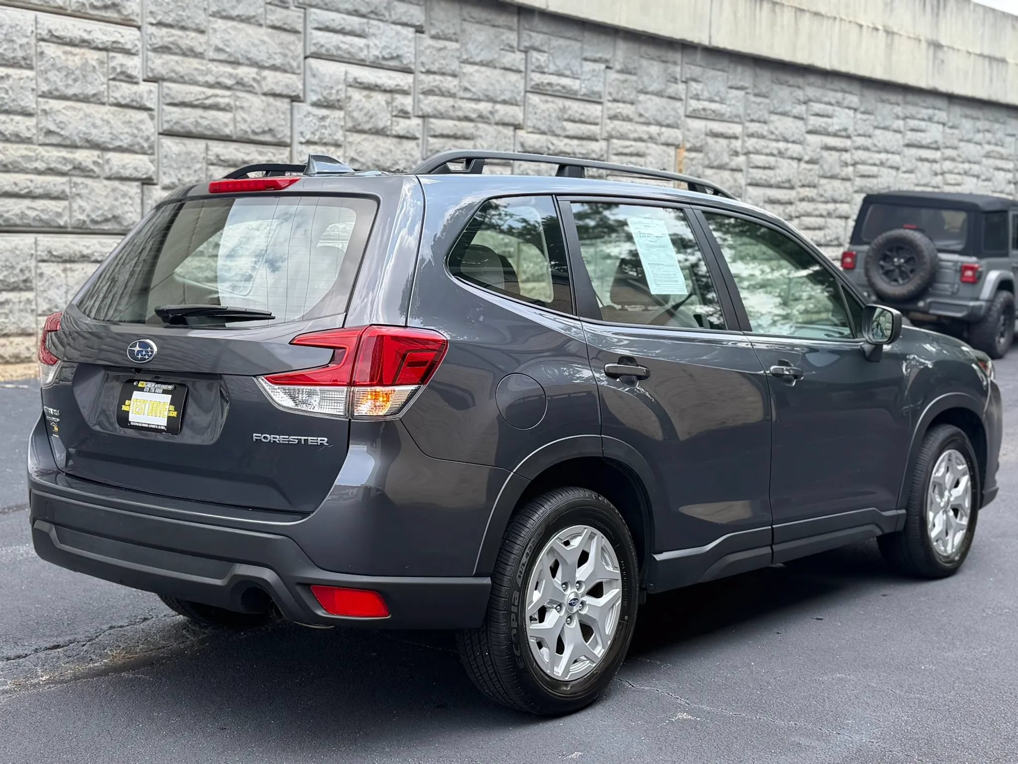 Used 2023 Subaru Forester AWD/4WD image 8