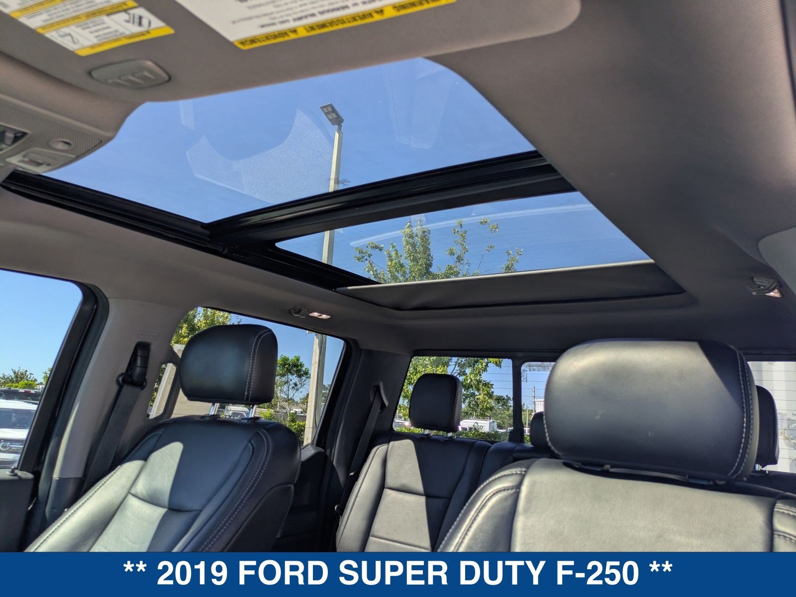 Used 2019 Ford F250 Lariat w/ Lariat Ultimate Package AWD/4WD image 31