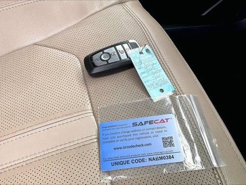 Used 2022 Ford Expedition Max Limited image 11