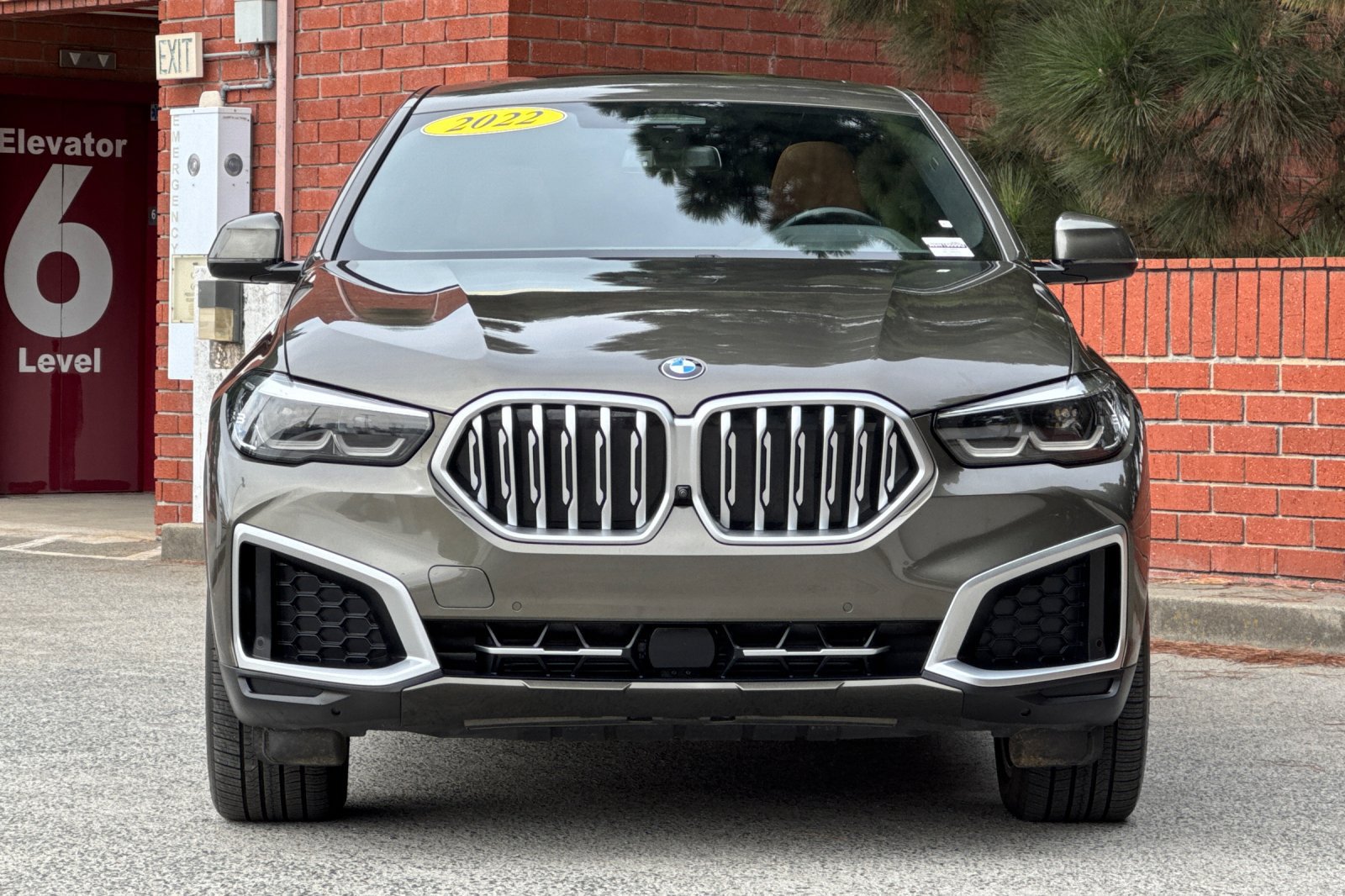 Used 2022 BMW X6 xDrive40i AWD/4WD image 9