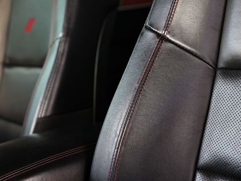 Used 2023 Dodge Durango GT image 33