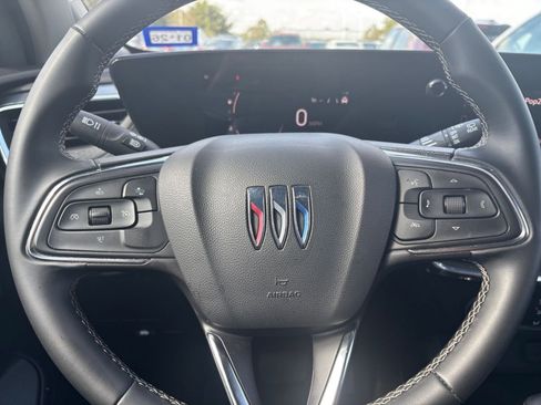 Used 2025 Buick Encore GX Preferred image 25