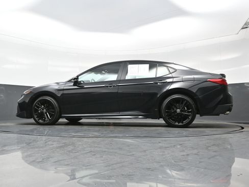 Used 2025 Toyota Camry SE image 28