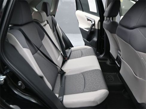 Used 2025 Toyota RAV4 XLE image 14