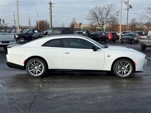 New 2026 Dodge Charger Daytona Scat Pack image 2