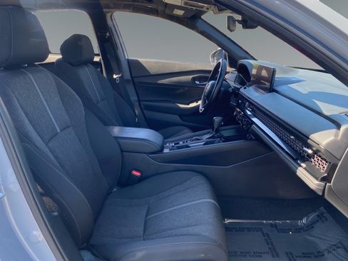 Used 2025 Honda Accord Sport image 15