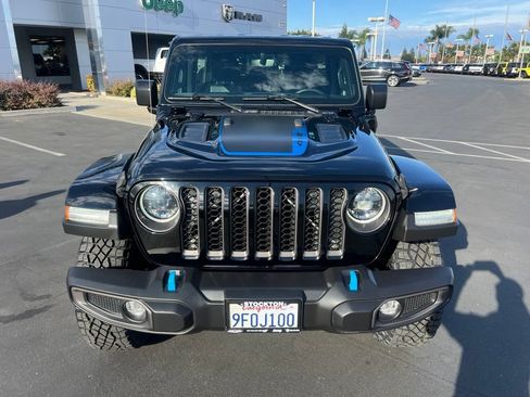 Used 2023 Jeep Wrangler Unlimited Rubicon 4xe w/ Cold Weather Group AWD/4WD image 5
