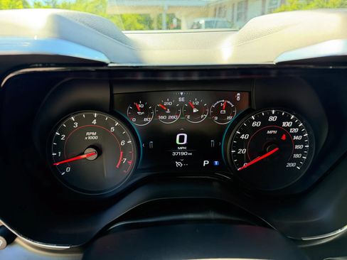 Used 2018 Chevrolet Camaro SS RWD image 21