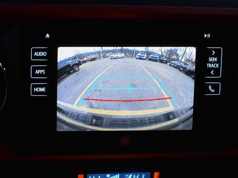 Used 2019 Toyota Tacoma TRD Sport image 16