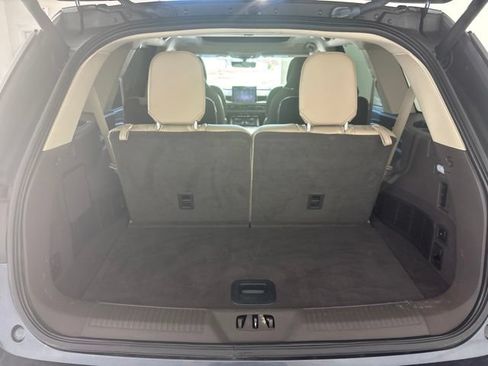 Used 2023 Lincoln Aviator Reserve w/ Equipment Group 201A AWD/4WD image 31