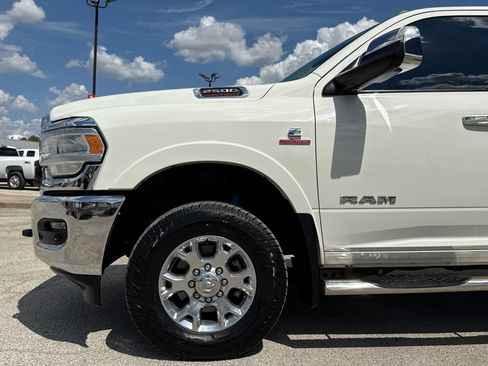 Used 2022 RAM 2500 Laramie AWD/4WD image 5