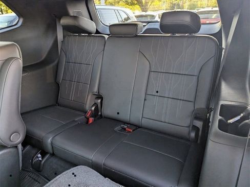 New 2026 Buick Enclave Avenir w/ Super Cruise Package FWD image 9