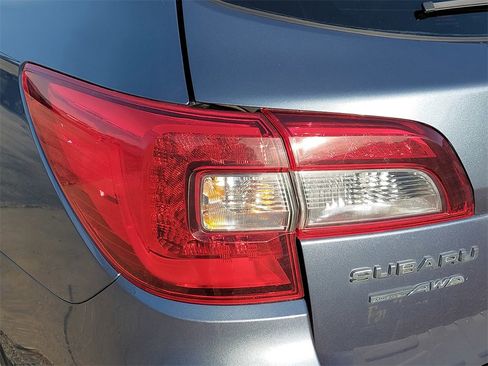 Used 2016 Subaru Outback 3.6R Limited image 31