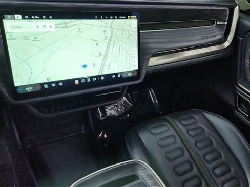 Used 2022 Rivian R1T Adventure image 42