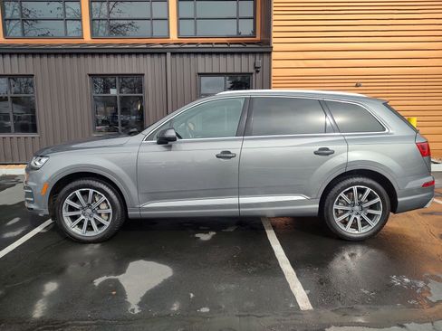 Used 2017 Audi Q7 3.0T Premium Plus w/ Premium Plus Package image 2