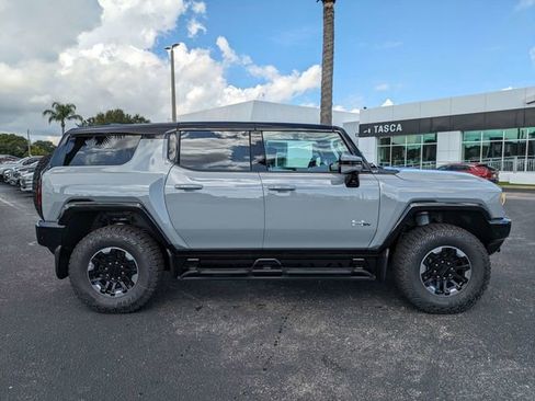 New 2025 GMC Hummer EV 2X w/ Extreme Off-Road Package image 3