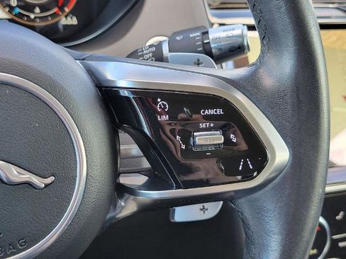 Used 2021 Jaguar E-PACE SE image 31