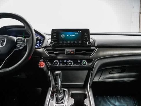 Used 2019 Honda Accord LX image 13