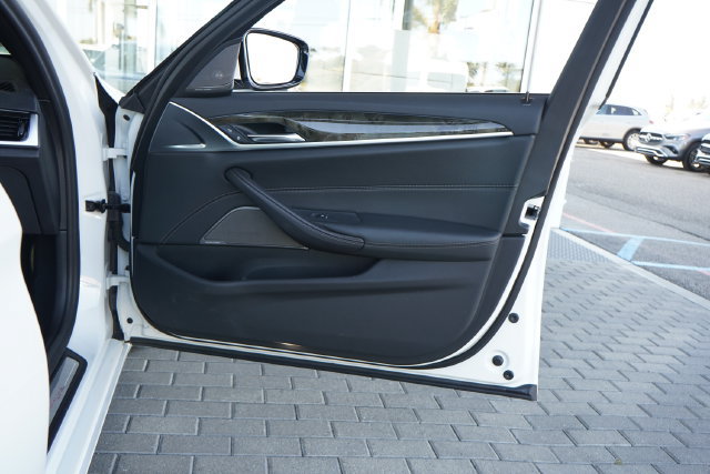 Used 2020 BMW 530e w/ Convenience Package RWD image 14