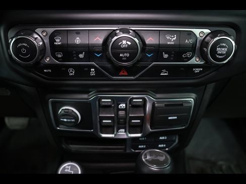 Used 2021 Jeep Wrangler Unlimited Sahara image 17