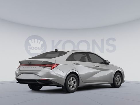 Used 2023 Hyundai Elantra SEL FWD image 4