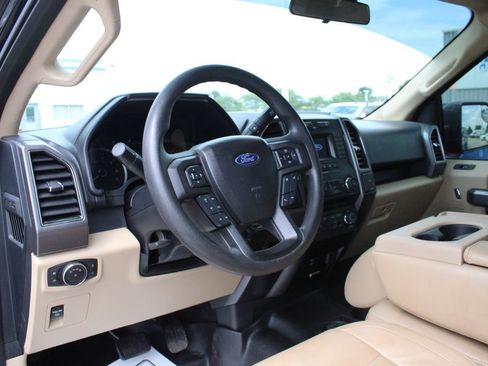 Used 2018 Ford F150 XLT AWD/4WD image 2
