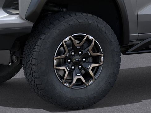 New 2026 Chevrolet Colorado ZR2 w/ Technology Package AWD/4WD image 9