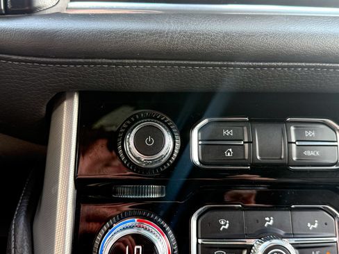 Certified 2021 GMC Yukon Denali w/ Denali Premium Package AWD/4WD image 35