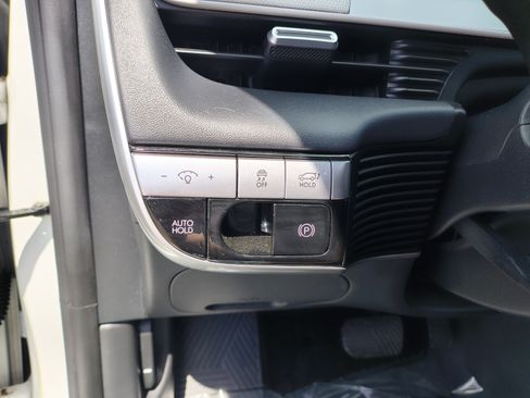 Certified 2022 Hyundai Ioniq 5 SEL RWD image 28