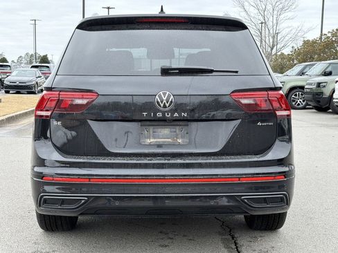 Used 2024 Volkswagen Tiguan SE R-Line image 4