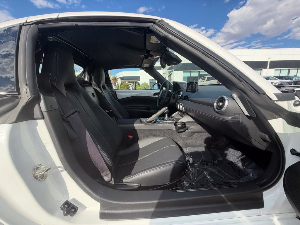 Used 2024 MAZDA MX-5 Miata RF Grand Touring RWD image 15