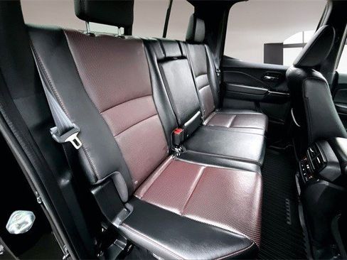 Certified 2024 Honda Ridgeline Black Edition image 25