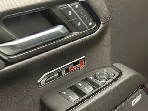 Used 2024 GMC Sierra 1500 AT4 w/ Technology Package AWD/4WD image 13