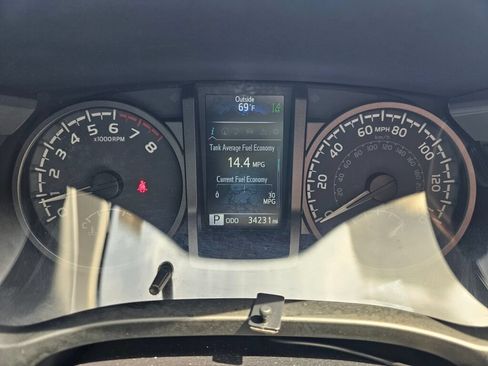 Used 2023 Toyota Tacoma TRD Off-Road w/ TRD Premium Off Road Package AWD/4WD image 22