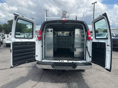 New 2026 Chevrolet Express 2500 w/ Communications Package RWD image 22