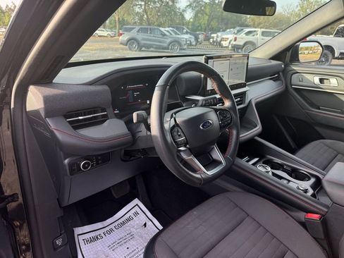 Certified 2025 Ford Explorer ST-Line w/ ST-Line Street Pack AWD/4WD image 30