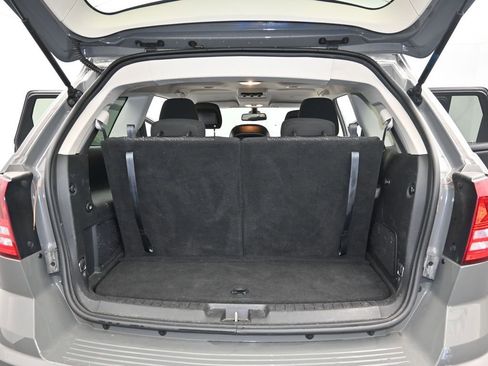 Used 2020 Dodge Journey SE w/ SE Popular Equipment Group image 11