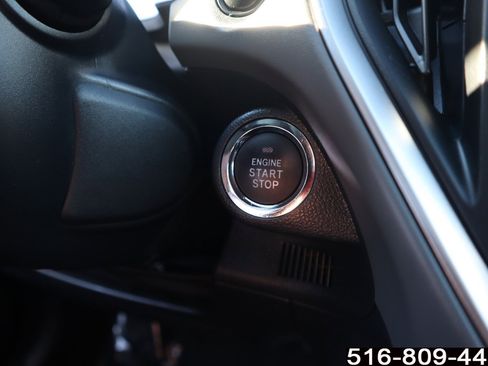 Used 2024 Subaru Crosstrek 2.0i Premium image 20