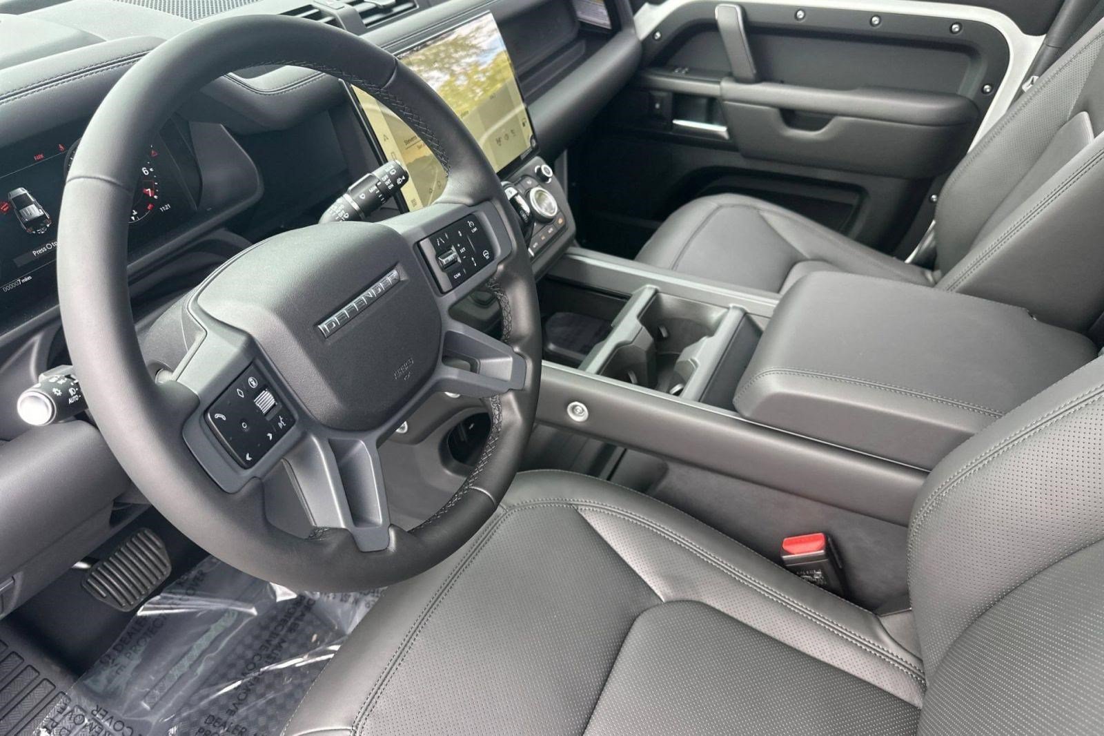 New 2026 Land Rover Defender 110 X-Dynamic SE AWD/4WD image 4