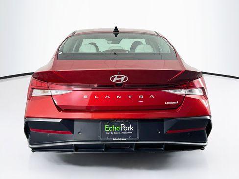 Used 2024 Hyundai Elantra Limited FWD image 7