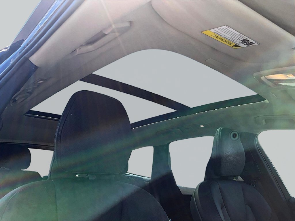 Used 2025 Volvo XC60 B5 Plus w/ Protection Package Premier AWD/4WD image 30