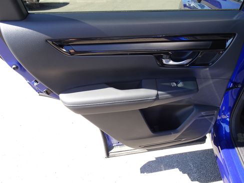 Used 2025 Honda CR-V EX-L image 16