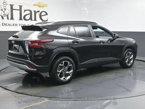 Used 2025 Chevrolet Trax LT FWD image 50